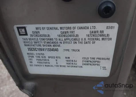 2001 Chevrolet Silverado 1500 Ls z USA, uszkodzony, nr VIN 2GCEC19V411334040